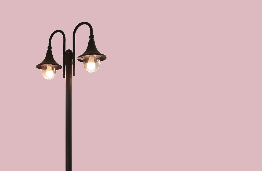 صورة عمود إنارة 2 لمبة